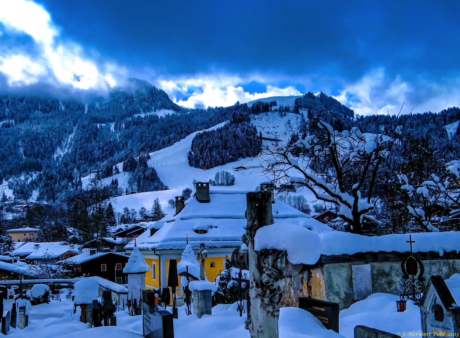 Hahnenkamm 2027 Dates: Kitzbühel Race Week, Airports and Flying Private