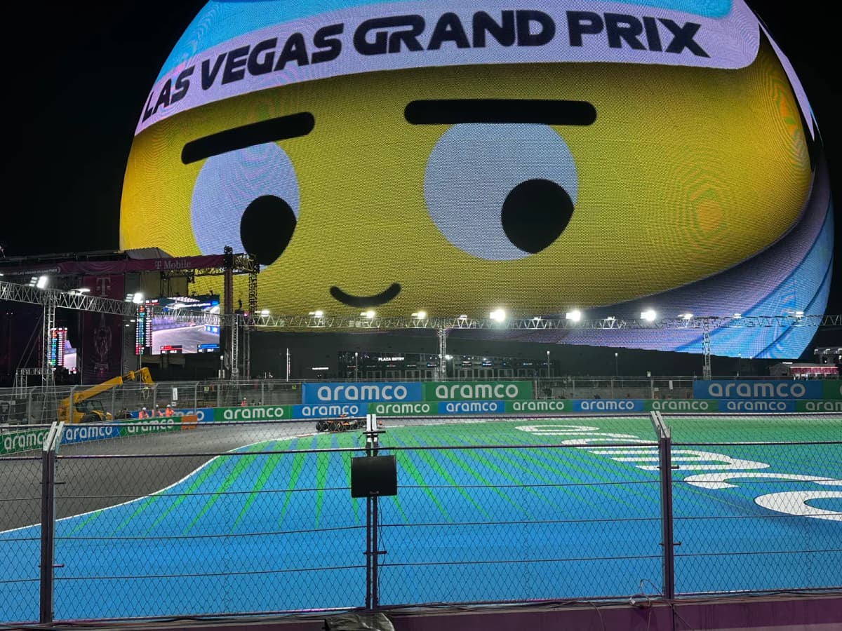 Las Vegas Grand Prix 2026: Dates, Airports and Flying Private